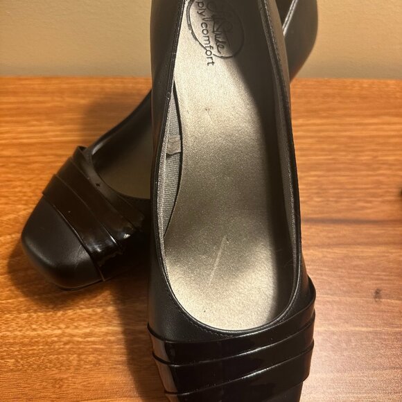 Life Stride Shoes - Life Stride Black Wedges
